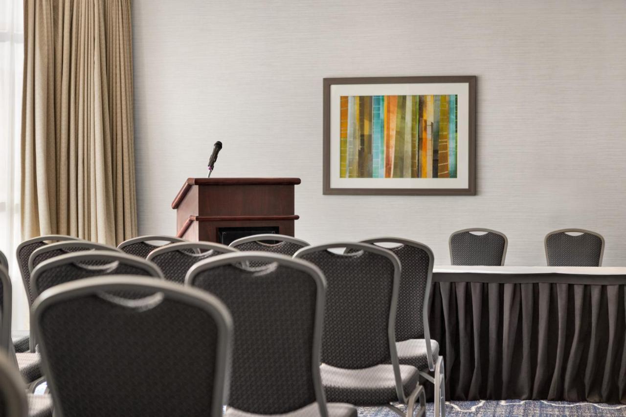 Holiday Inn Express Vancouver-Metrotown Burnaby Extérieur photo