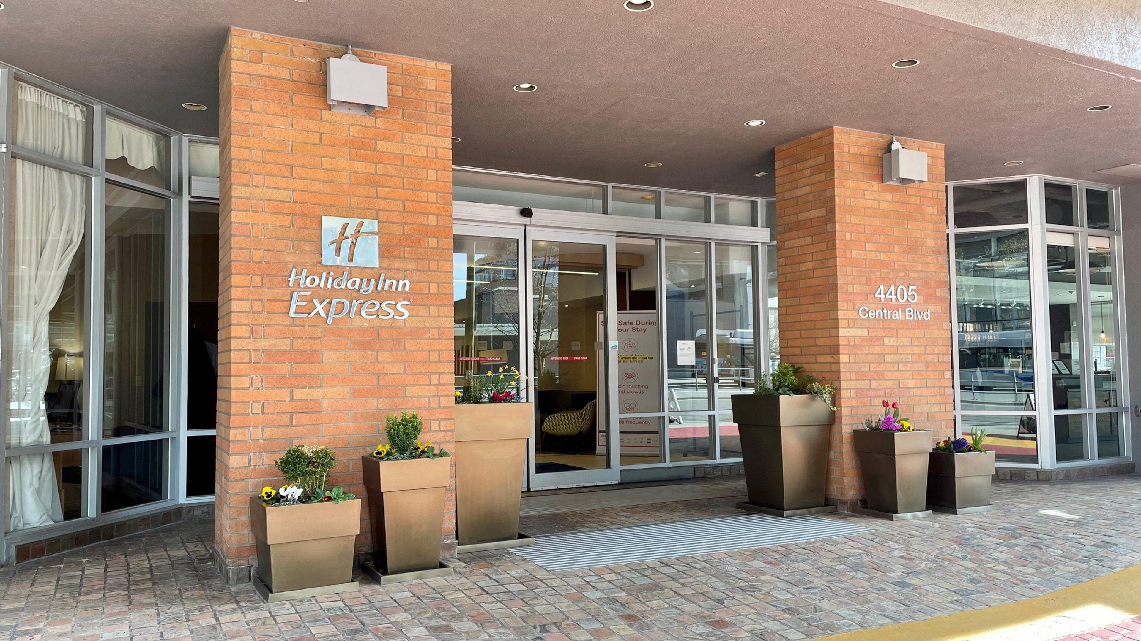 Holiday Inn Express Vancouver-Metrotown Burnaby Extérieur photo
