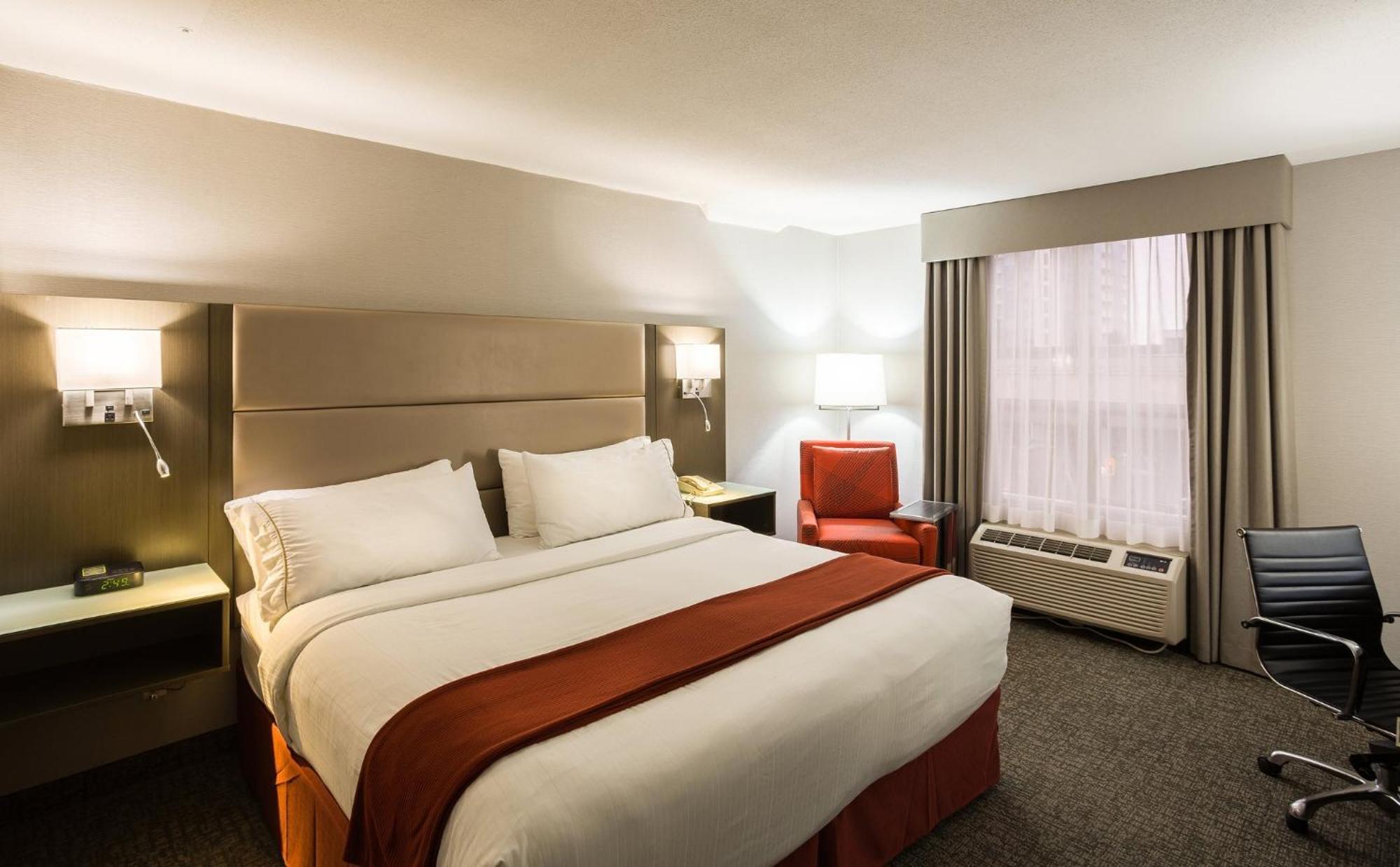 Holiday Inn Express Vancouver-Metrotown Burnaby Extérieur photo