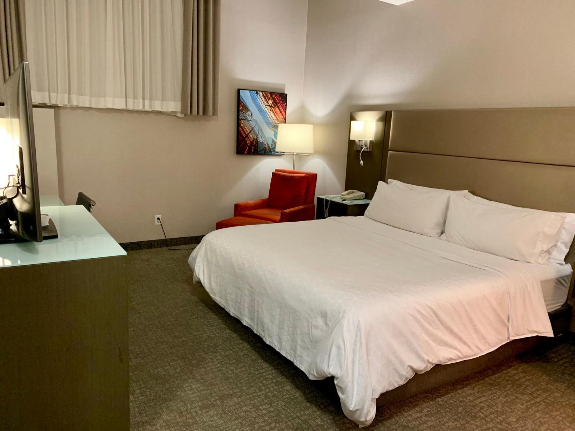 Holiday Inn Express Vancouver-Metrotown Burnaby Extérieur photo