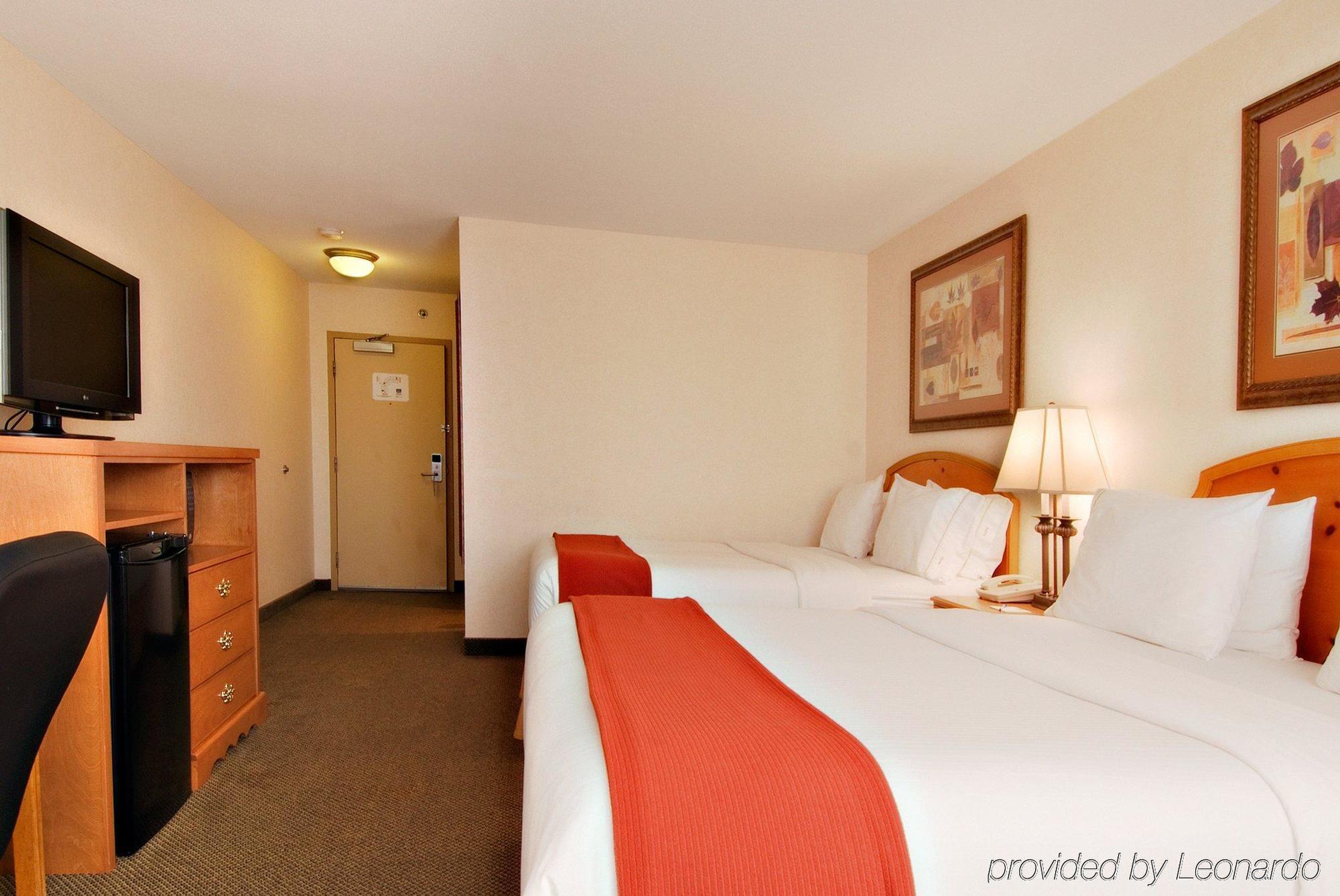 Holiday Inn Express Vancouver-Metrotown Burnaby Chambre photo