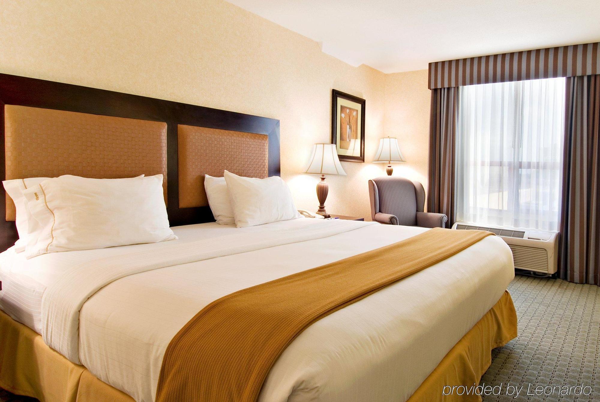 Holiday Inn Express Vancouver-Metrotown Burnaby Chambre photo